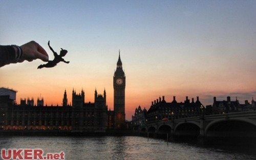 ������ ��˹���ֽ������Ӣ����־�Խ���