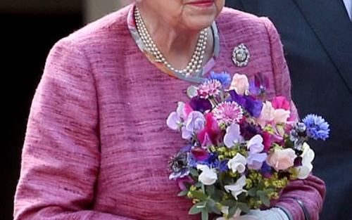 ����Ӣ�����ҳ�Ա��װ���� ÿһ������������Ʒ